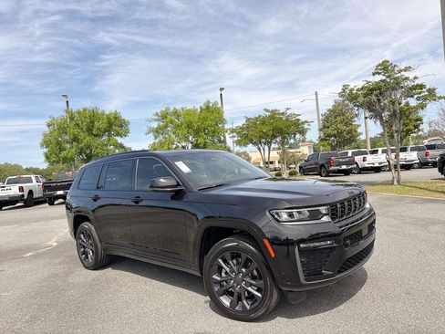 New 2026 Jeep Grand Cherokee L Limited AWD/4WD image 1