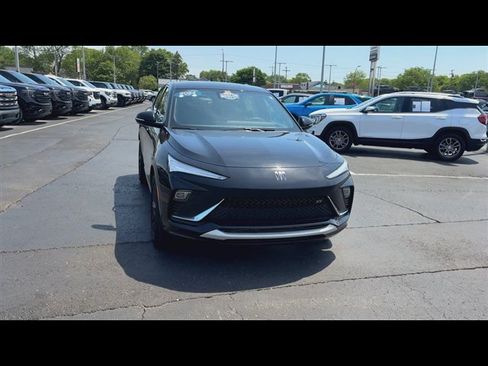 Certified 2024 Buick Envista Sport Touring w/ Convenience I Package FWD image 3