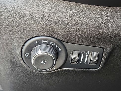 Certified 2023 Jeep Compass Latitude w/ Sun and Sound Group image 26