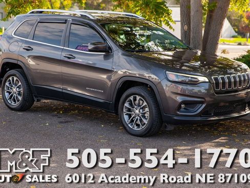 Used 2019 Jeep Cherokee Latitude Plus w/ Cold Weather Group image 1