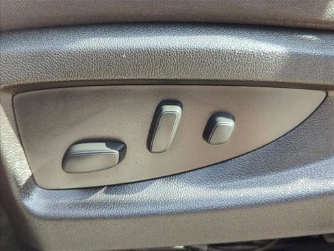 Used 2018 Chevrolet Silverado 1500 LT w/ Texas Edition image 11