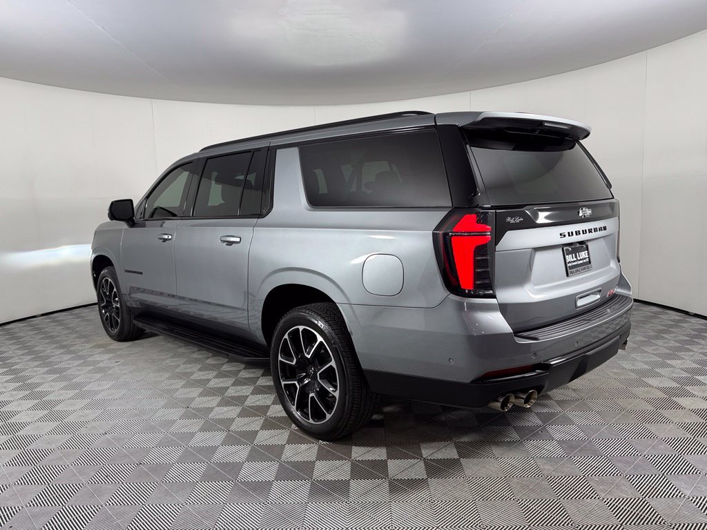 Used 2026 Chevrolet Suburban RST AWD/4WD image 11