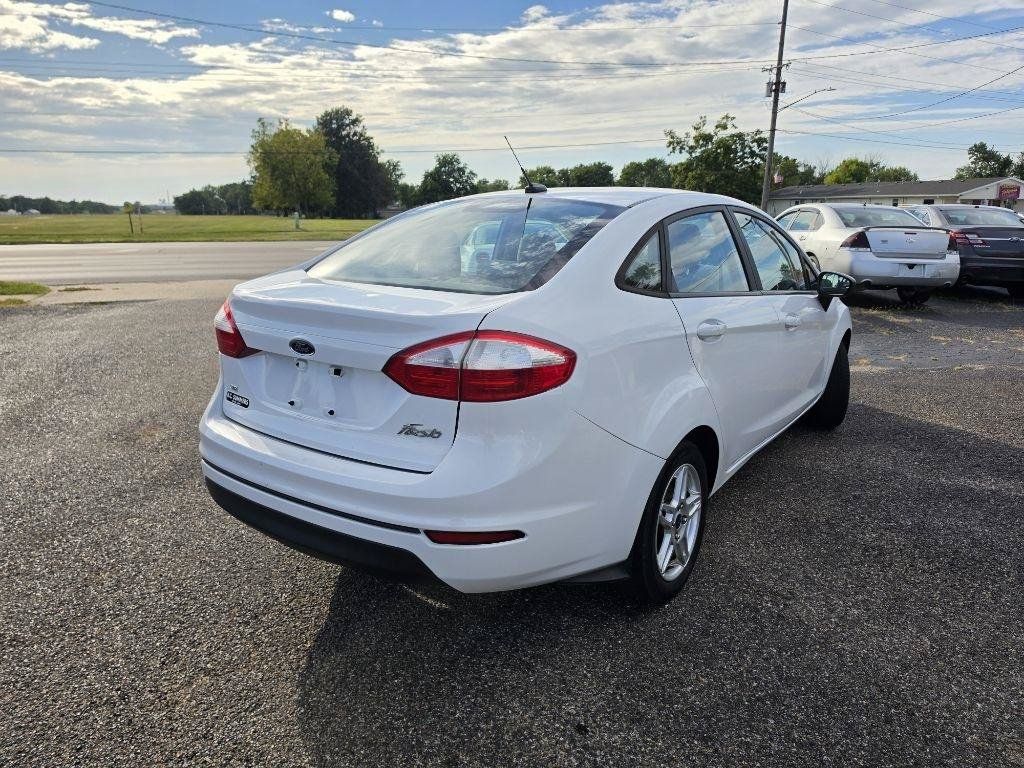 Used 2017 Ford Fiesta SE FWD image 5