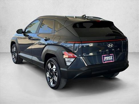 Used 2025 Hyundai Kona SEL AWD/4WD image 3