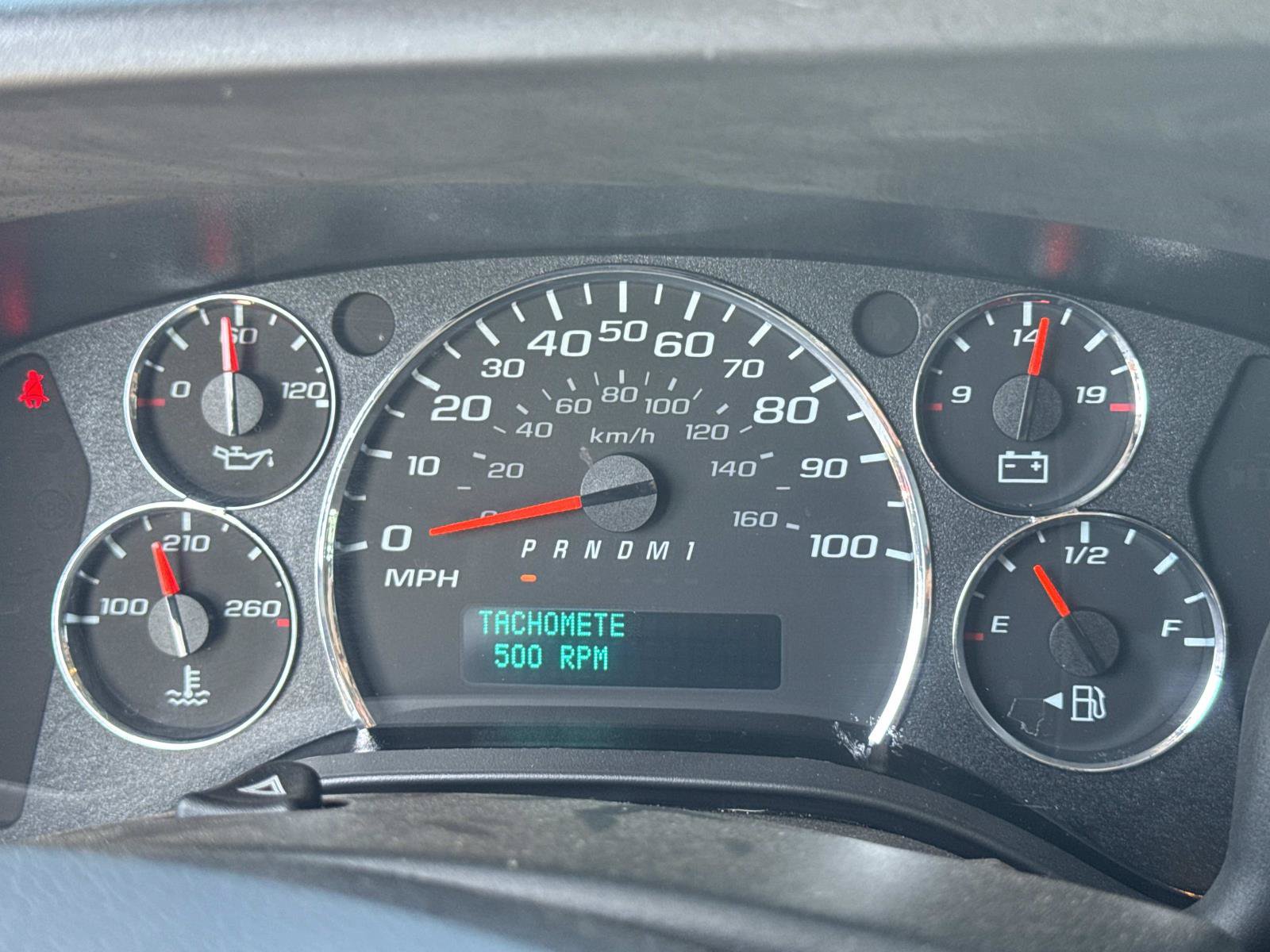 Used 2025 Chevrolet Express 2500 w/ Driver Convenience Package RWD image 18