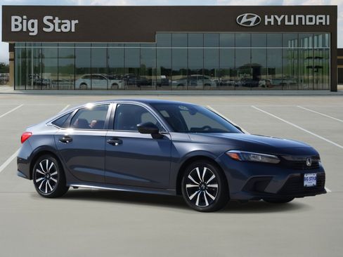 Used 2024 Honda Civic EX image 6