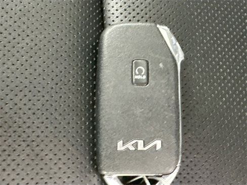 Used 2022 Kia Telluride S image 19