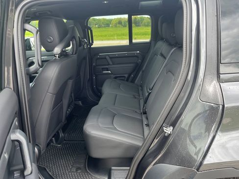New 2026 Land Rover Defender 110 S AWD/4WD image 17