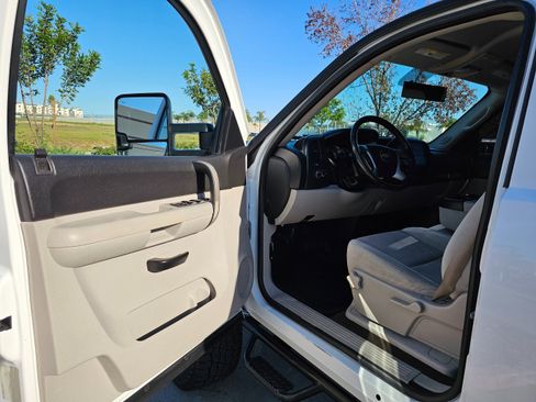 Used 2009 Chevrolet Silverado 1500 LT image 15
