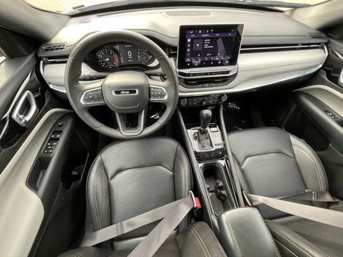 Used 2024 Jeep Compass Limited AWD/4WD image 10