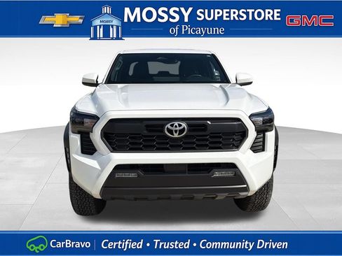 Used 2025 Toyota Tacoma TRD Off-Road AWD/4WD image 10