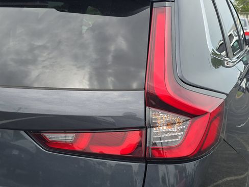 Certified 2025 Honda CR-V EX image 8