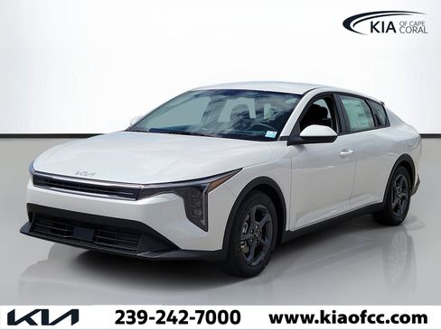 New 2026 Kia K4 FWD image 3