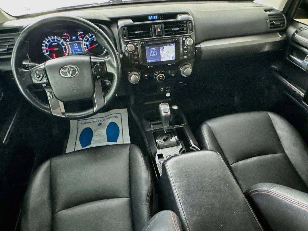 Used 2018 Toyota 4Runner TRD Off-Road Premium AWD/4WD image 27