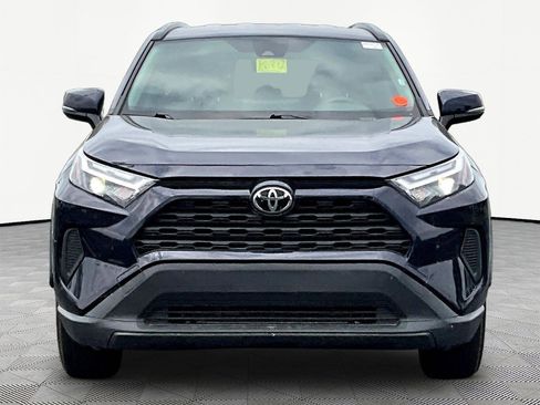 Used 2025 Toyota RAV4 XLE AWD/4WD image 2