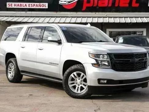 Used 2019 Chevrolet Suburban LT AWD/4WD image 8