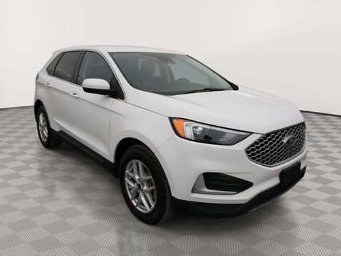Used 2024 Ford Edge SEL image 7