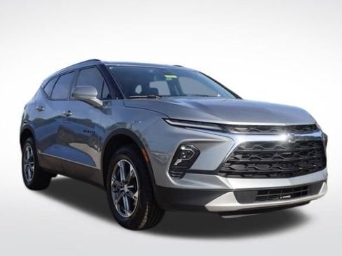 Certified 2024 Chevrolet Blazer LT w/ Convenience Package FWD image 1