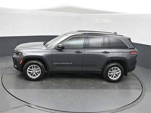 New 2025 Jeep Grand Cherokee Laredo X w/ Luxury Tech Group I image 34