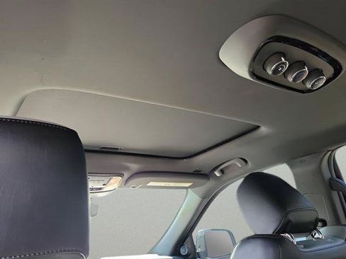 Used 2023 Dodge Durango GT AWD/4WD image 13