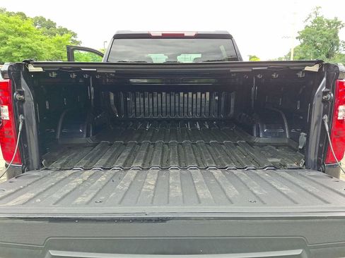 Used 2023 Chevrolet Silverado 1500 LT AWD/4WD image 26