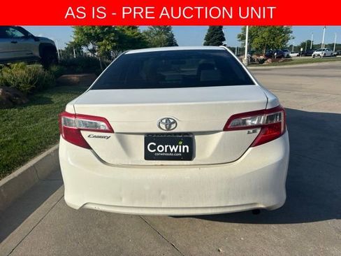 Used 2012 Toyota Camry LE FWD image 3