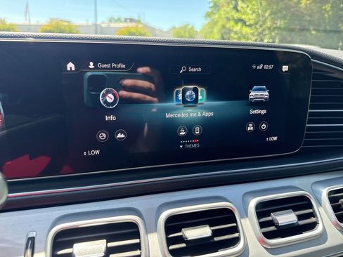 Used 2023 Mercedes-Benz GLE 450 4MATIC w/ AMG Line Exterior image 25