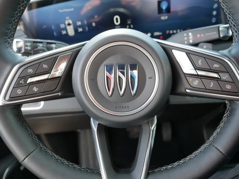 Used 2025 Buick Enclave Preferred image 25