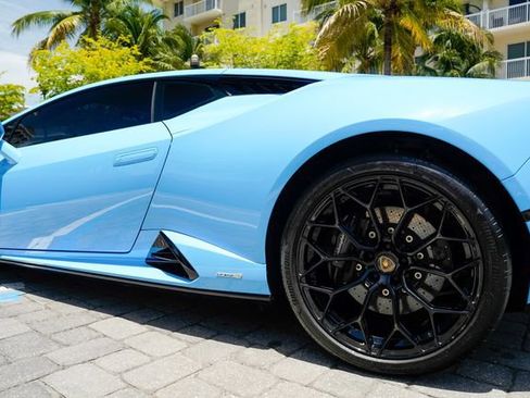 Used 2024 Lamborghini Huracan Tecnica RWD image 18