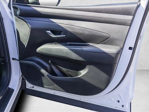 Certified 2025 Hyundai Tucson SEL image 30