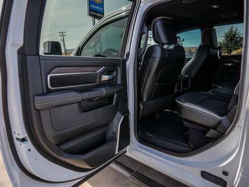 Used 2026 RAM 2500 Laramie w/ Towing Technology Group AWD/4WD image 29
