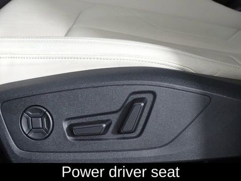 Used 2024 Audi Q3 2.0T Premium Plus image 22