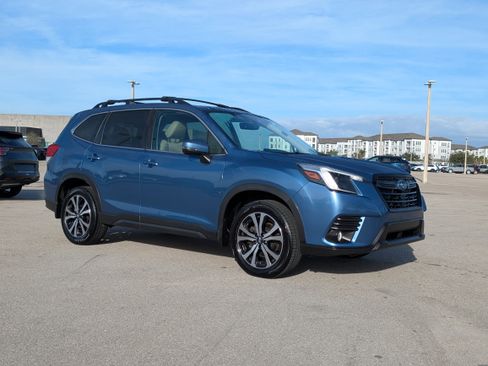 Used 2022 Subaru Forester Limited w/ Popular Package #2 image 2