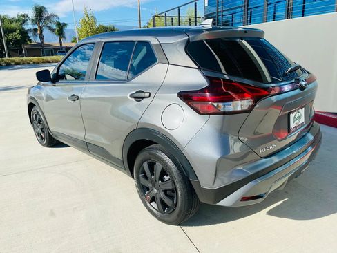 Used 2023 Nissan Kicks S FWD image 4