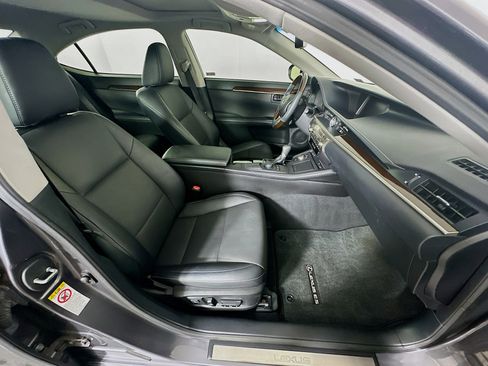 Used 2016 Lexus ES 350 w/ Premium Package w/Wood Trim image 32