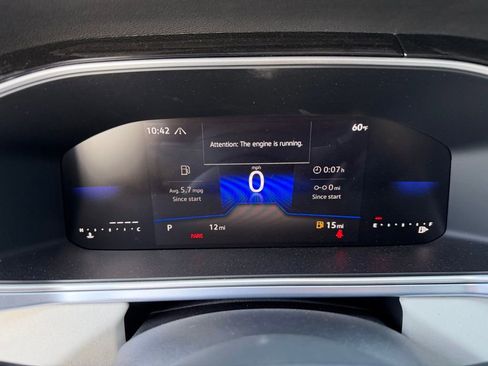 New 2026 Volkswagen Taos SE image 29