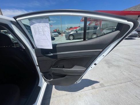 Used 2019 Hyundai Elantra SEL w/ Cargo Package FWD image 12