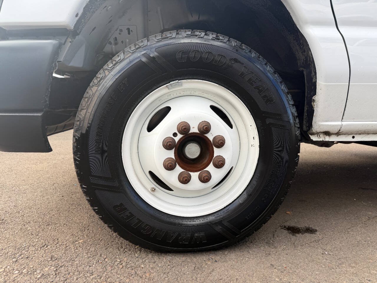 Used 2017 Ford E-350 and Econoline 350 Super Duty RWD image 35