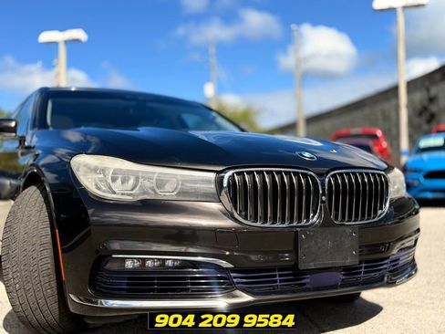 Used 2017 BMW 740i RWD image 8