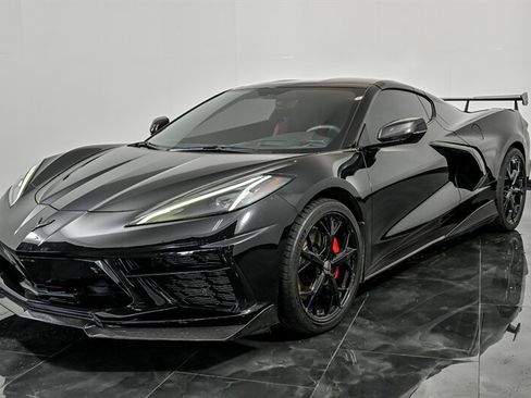 Used 2021 Chevrolet Corvette Stingray Premium Cpe w/ Z51 Performance Package RWD image 5