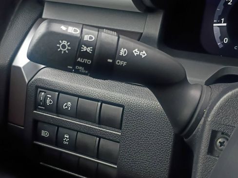 Used 2025 Toyota Tacoma TRD Off-Road AWD/4WD image 12