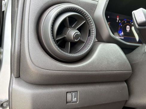 Used 2023 Chevrolet Colorado W/T RWD image 17