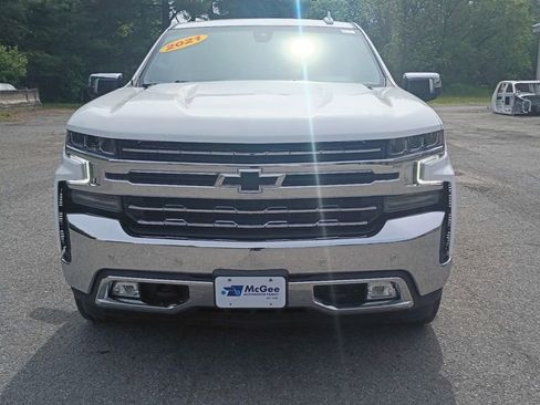Used 2021 Chevrolet Silverado 1500 LTZ w/ LTZ Convenience Package II AWD/4WD image 2