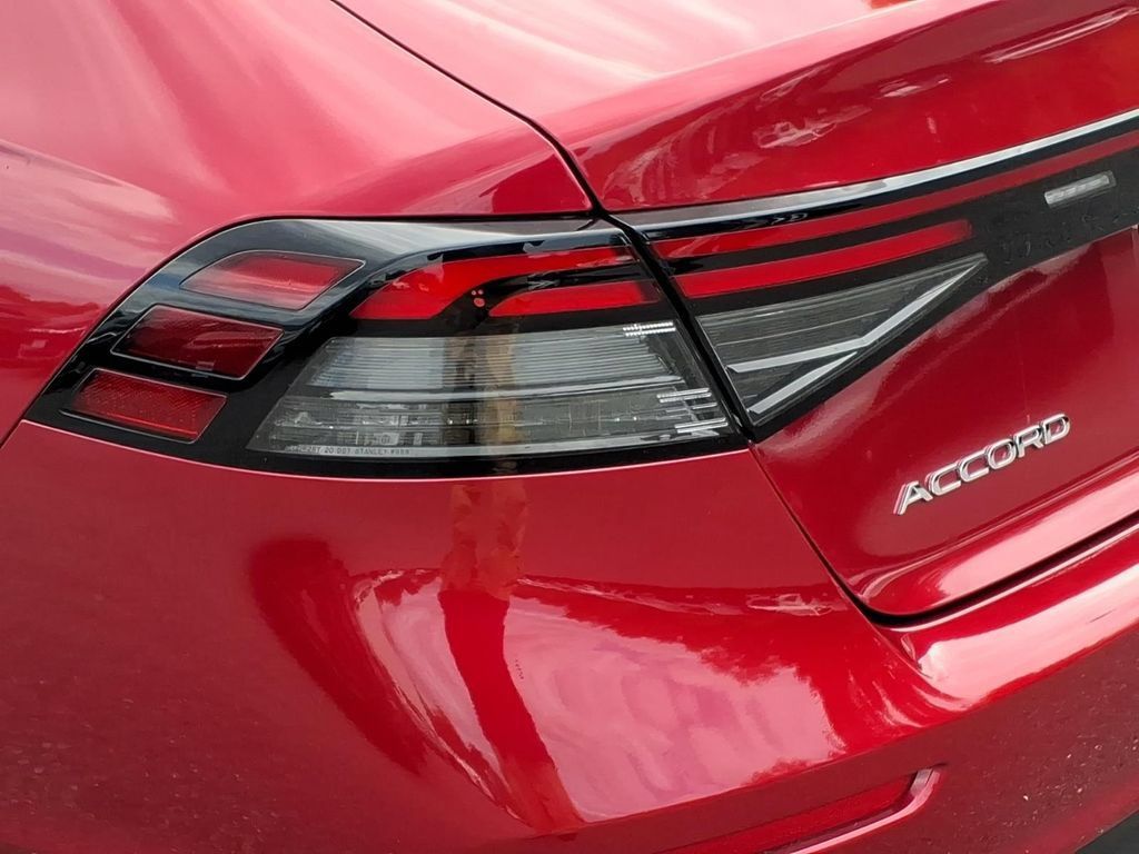 Used 2025 Honda Accord LX image 9