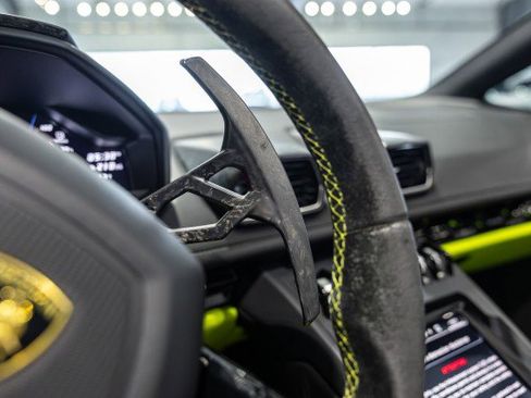 Used 2022 Lamborghini Huracan EVO RWD image 43
