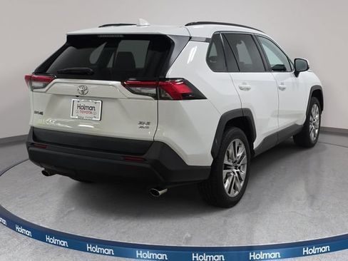 Certified 2020 Toyota RAV4 XLE Premium AWD/4WD image 5