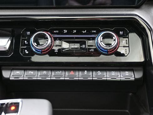 Used 2024 GMC Sierra 1500 AT4X image 37