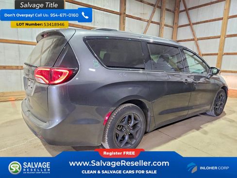 Used 2020 Chrysler Pacifica Touring-L w/ S Appearance Package FWD image 4