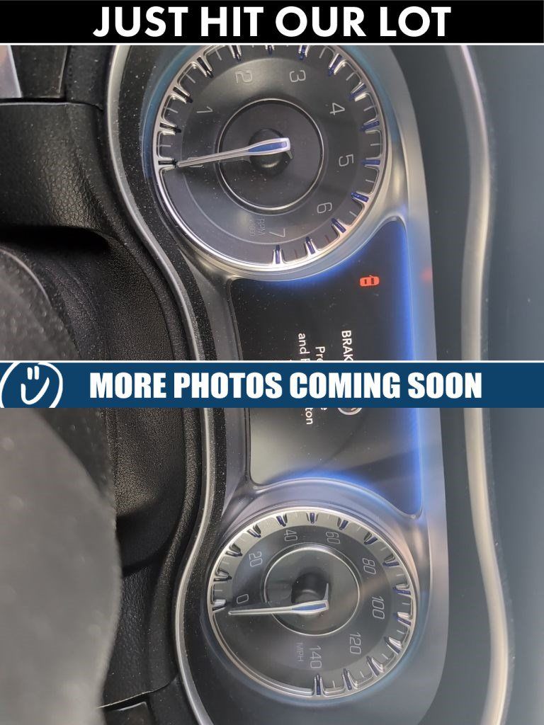 Used 2015 Chrysler 300 C RWD image 15