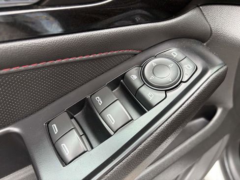 Used 2023 Chevrolet Traverse RS w/ LPO, Floor Liner Package FWD image 6